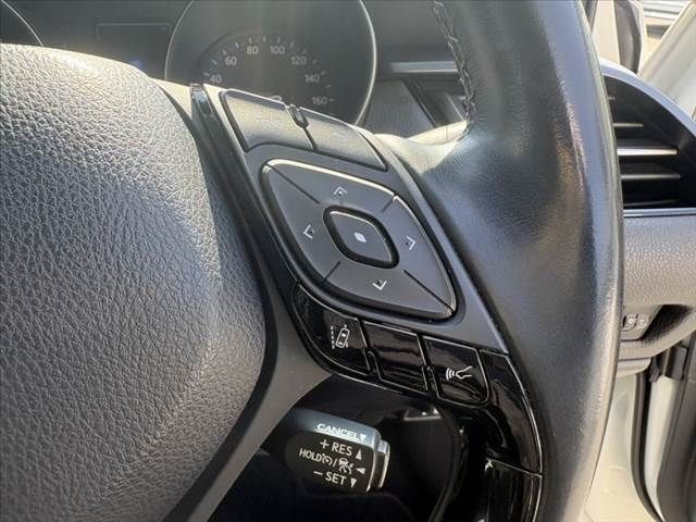 TOYOTA C-HR 2017 Image 31