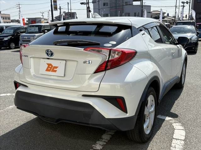 TOYOTA C-HR 2017 Image 31