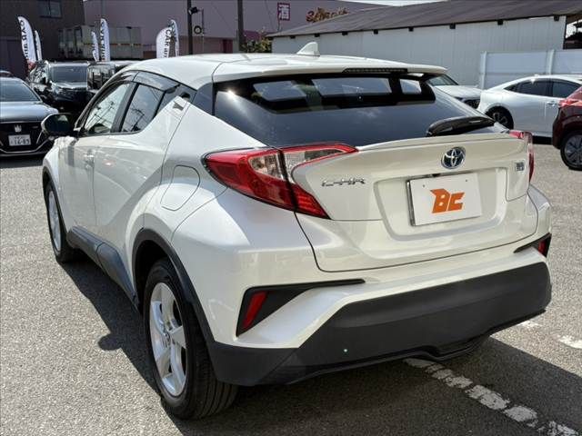 TOYOTA C-HR 2017 Image 31