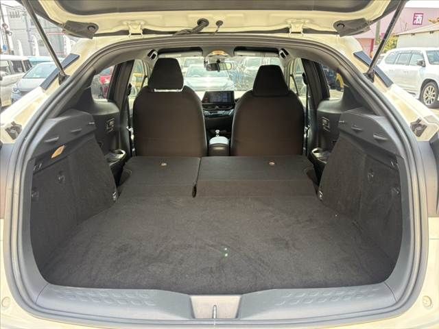 TOYOTA C-HR 2017 Image 31