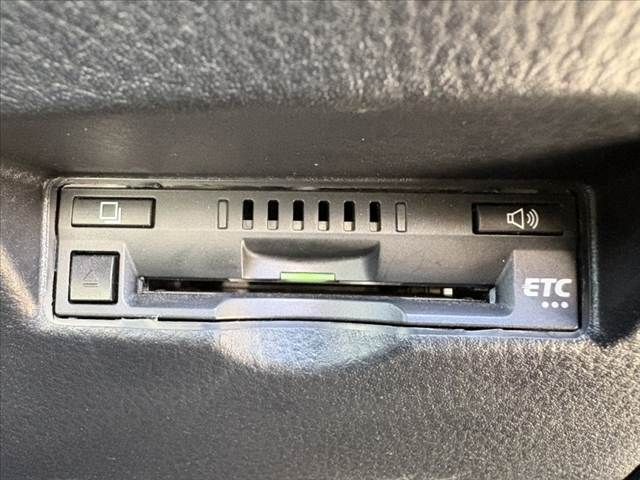 TOYOTA C-HR 2017 Image 31