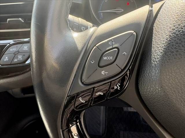 TOYOTA C-HR 2017 Image 31