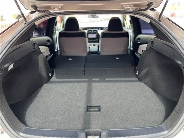 TOYOTA PRIUS 2016 Image 31