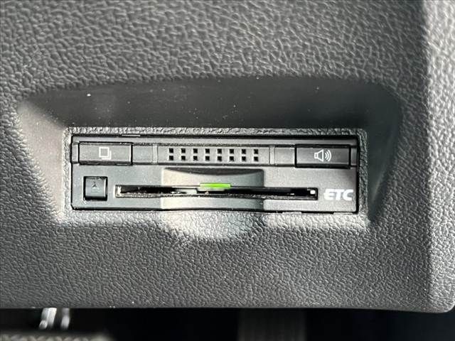 TOYOTA PRIUS 2016 Image 31