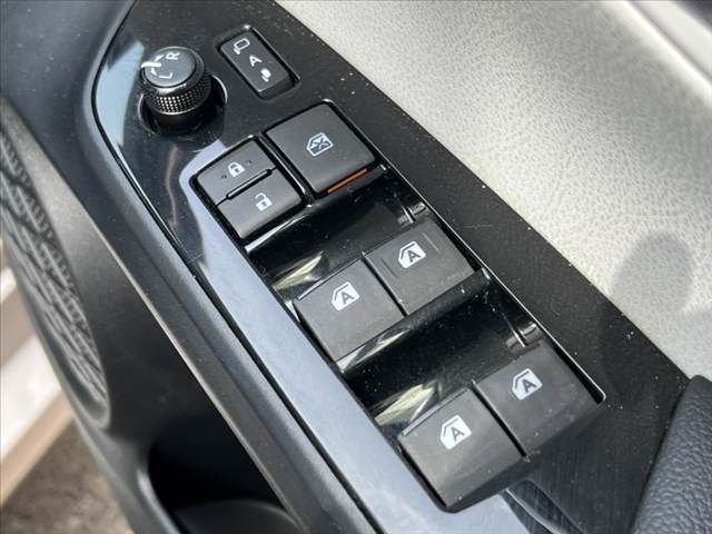 TOYOTA PRIUS 2016 Image 31