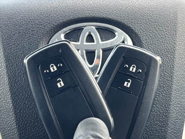 TOYOTA PRIUS 2016 Image 31