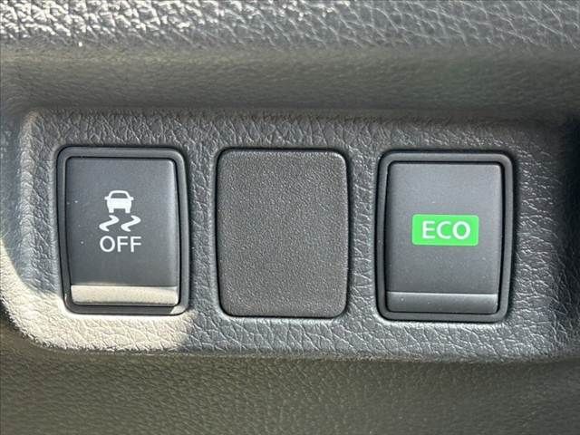 NISSAN SYLPHY 2013 Image 31