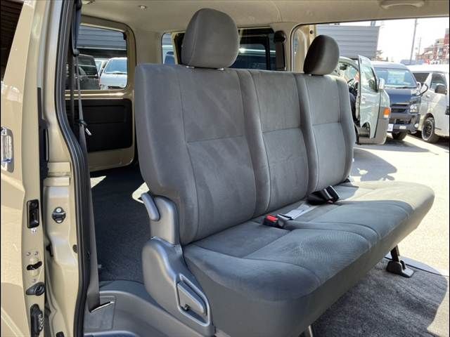 TOYOTA HIACE VAN 4WD 2024 Image 31