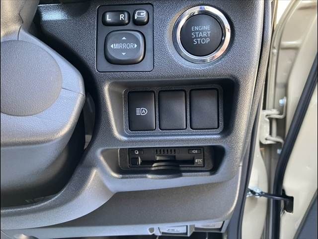 TOYOTA HIACE VAN 4WD 2024 Image 31