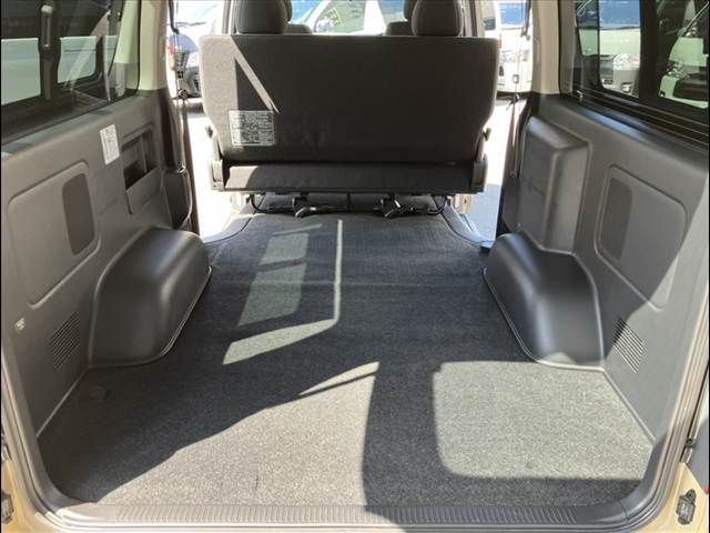 TOYOTA HIACE VAN 4WD 2024 Image 31