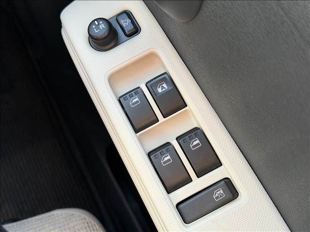 DAIHATSU MIRA COCOA 2015 Image 31