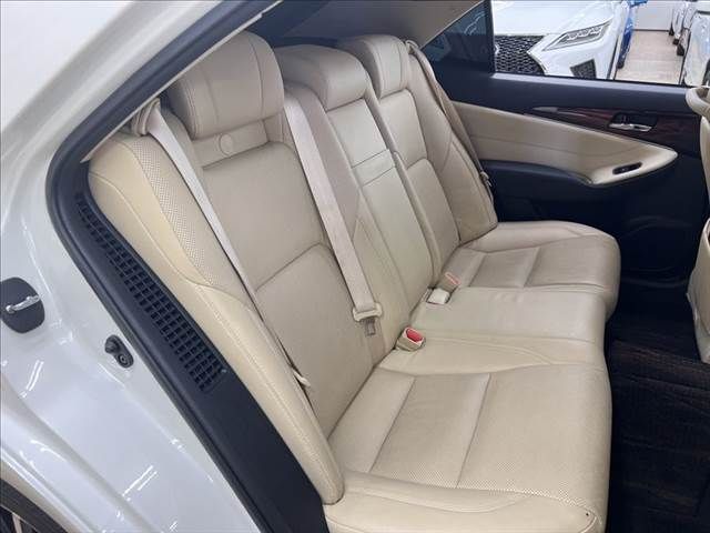 TOYOTA CROWN SEDAN HYBRID 2013 Image 31