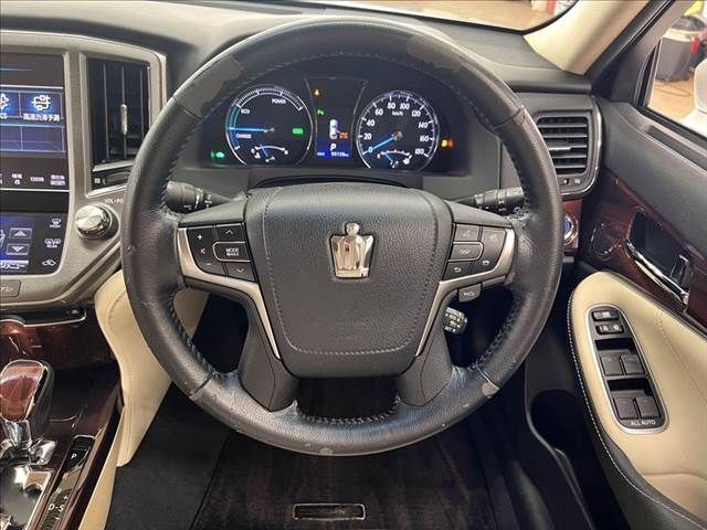 TOYOTA CROWN SEDAN HYBRID 2013 Image 31