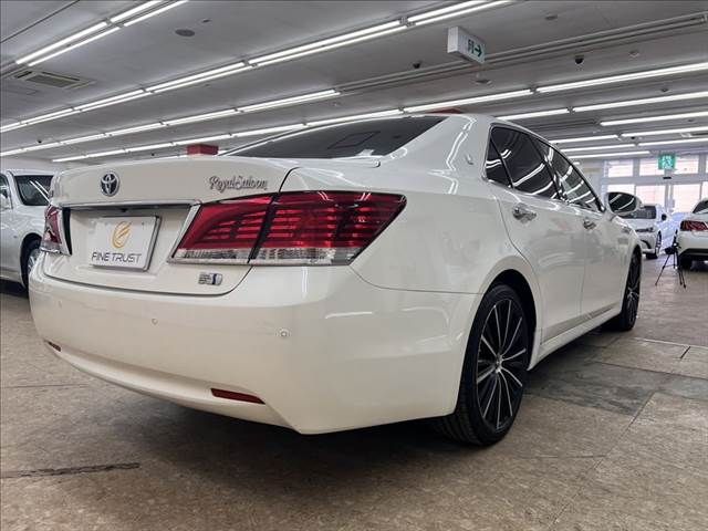 TOYOTA CROWN SEDAN HYBRID 2013 Image 31
