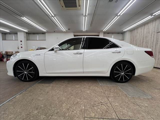 TOYOTA CROWN SEDAN HYBRID 2013 Image 31