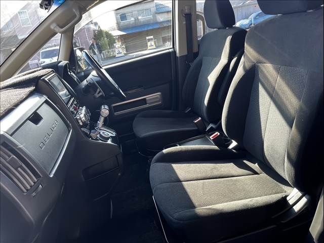 MITSUBISHI DELICA D:5 4WD 2015 Image 31