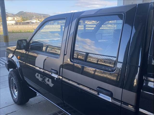 NISSAN DATSUN TRUCK 4WD 1988 Image 31