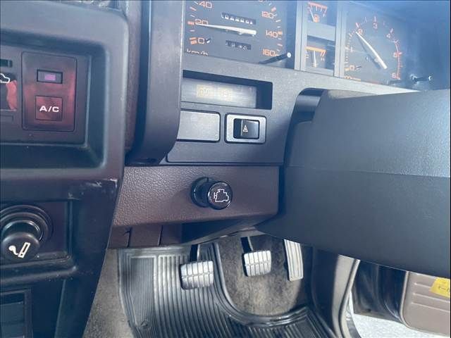 NISSAN DATSUN TRUCK 4WD 1988 Image 31