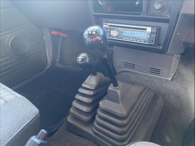 NISSAN DATSUN TRUCK 4WD 1988 Image 31