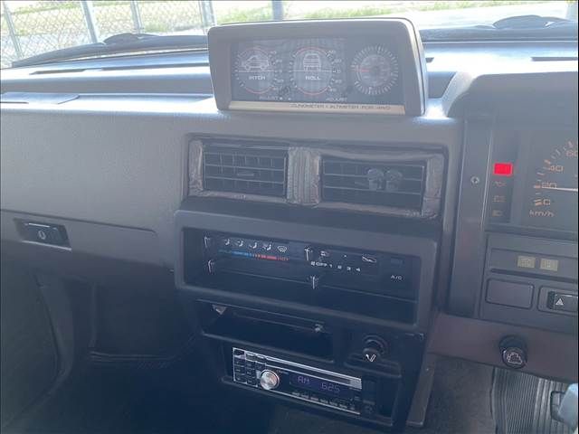 NISSAN DATSUN TRUCK 4WD 1988 Image 31