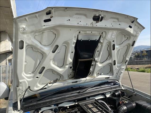 SUZUKI JIMNY 4WD 2004 Image 31