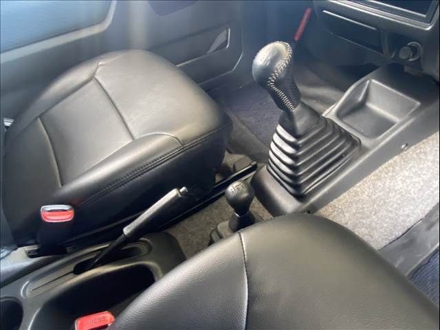 SUZUKI JIMNY 4WD 2004 Image 31
