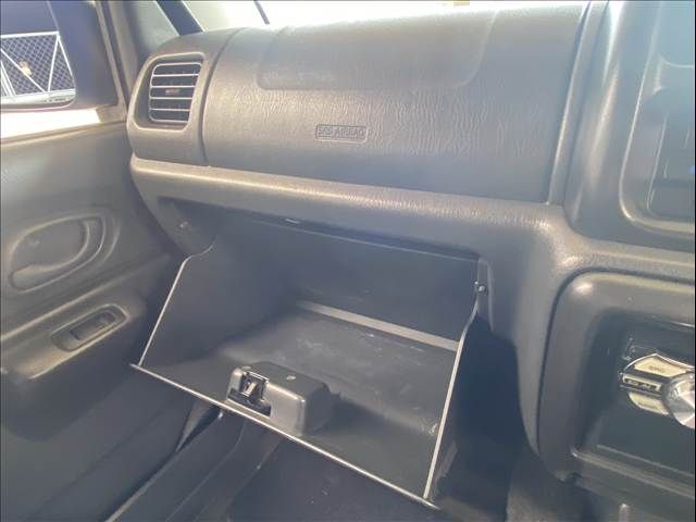 SUZUKI JIMNY 4WD 2004 Image 31