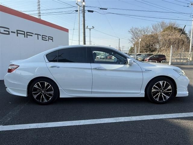 HONDA ACCORD HYBRID 2016 Image 31