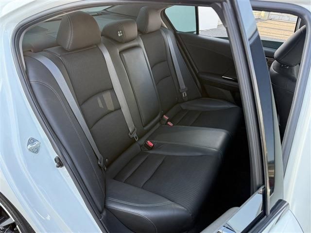 HONDA ACCORD HYBRID 2016 Image 31