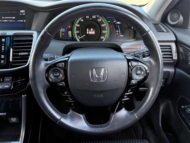 HONDA ACCORD HYBRID 2016 Image 31