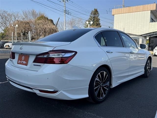 HONDA ACCORD HYBRID 2016 Image 31
