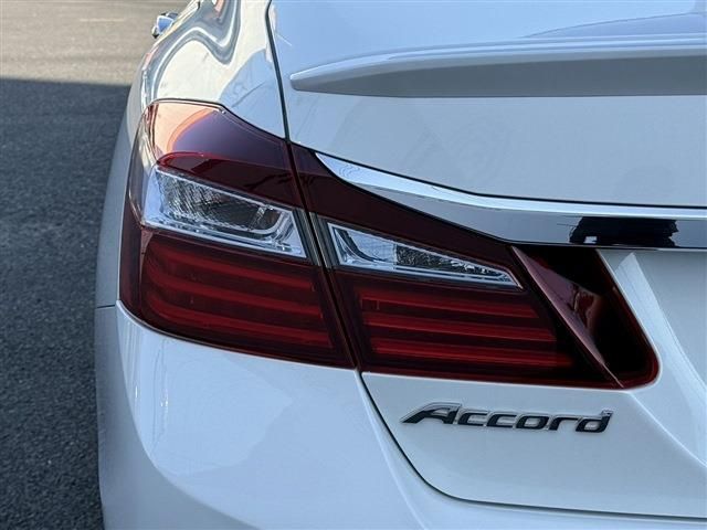 HONDA ACCORD HYBRID 2016 Image 31