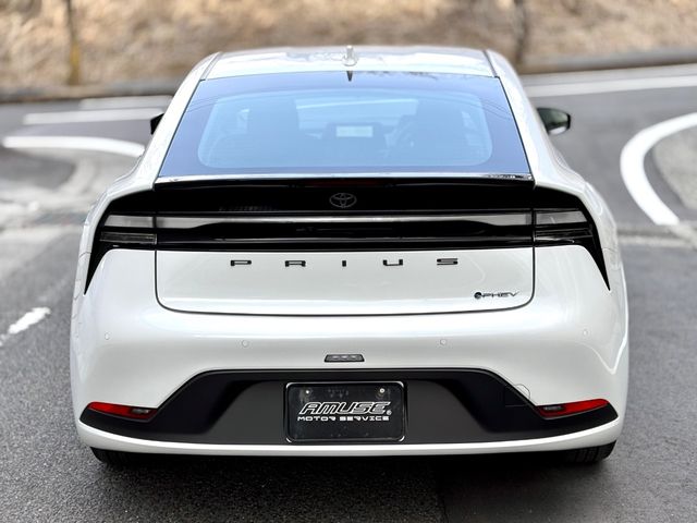 TOYOTA PRIUS PHV 2025 Image 31