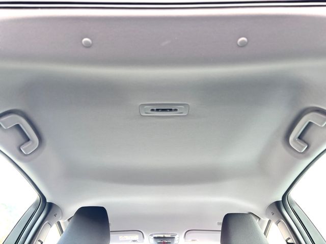 TOYOTA PRIUS PHV 2025 Image 31