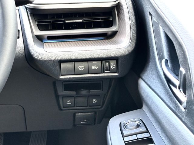 TOYOTA PRIUS PHV 2025 Image 31