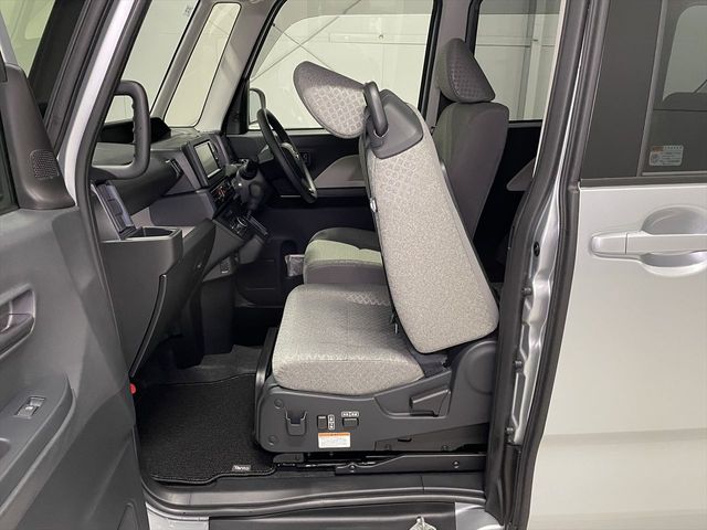 DAIHATSU TANTO 2025 Image 31