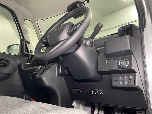 DAIHATSU TANTO 2025 Image 31