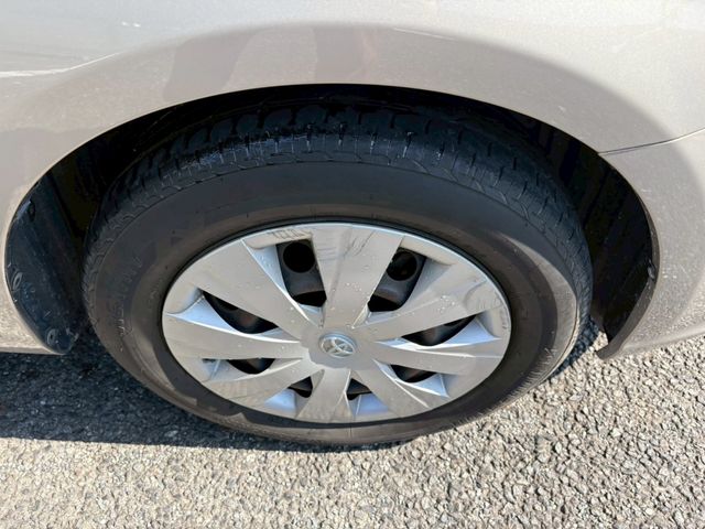 TOYOTA COROLLA AXIO HYBRID 2013 Image 31