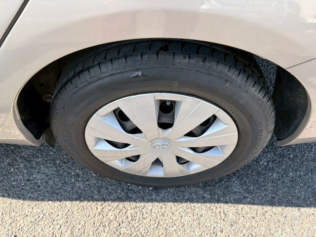 TOYOTA COROLLA AXIO HYBRID 2013 Image 31