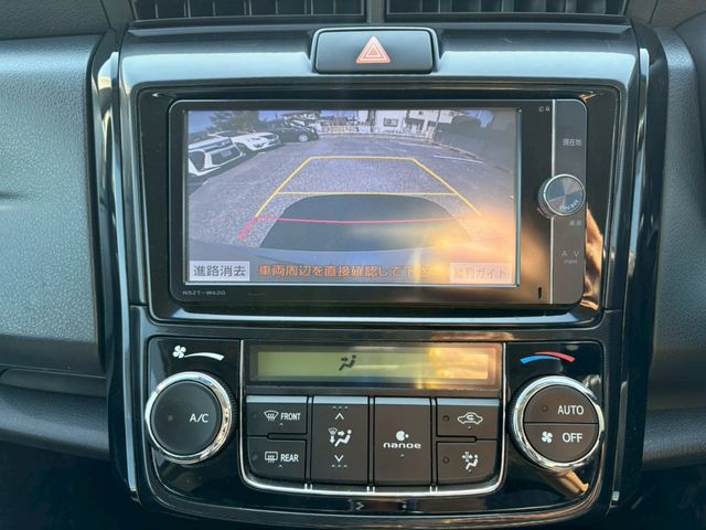 TOYOTA COROLLA AXIO HYBRID 2013 Image 31