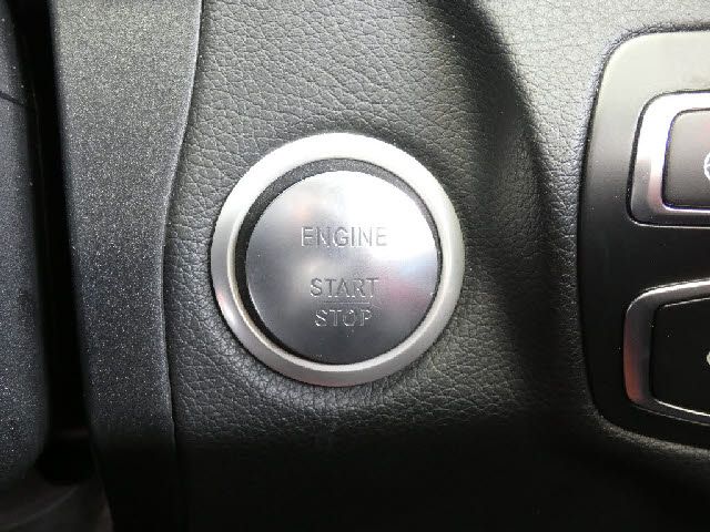 MERCEDES BENZ C CLAS 2017 Image 31