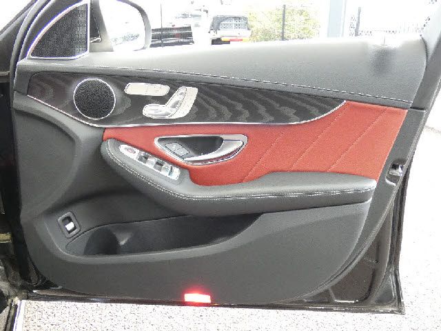 MERCEDES BENZ C CLAS 2017 Image 31
