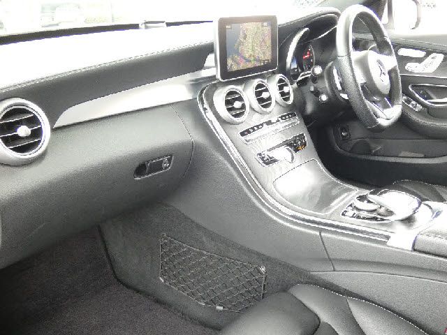 MERCEDES BENZ C CLAS 2017 Image 31