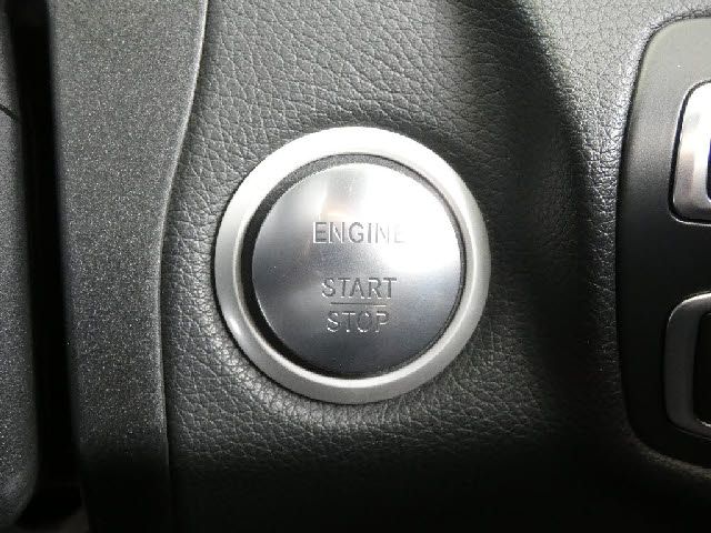 MERCEDES BENZ C CLAS 2017 Image 31