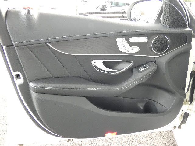 MERCEDES BENZ C CLAS 2017 Image 31