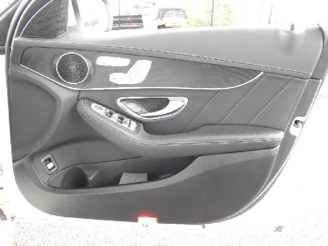MERCEDES BENZ C CLAS 2017 Image 31
