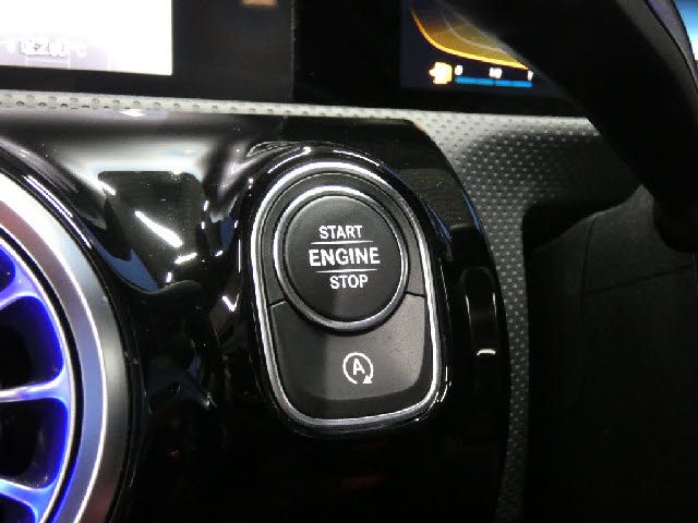 MERCEDES BENZ MERCEDES AMG ACLASS 2020 Image 31