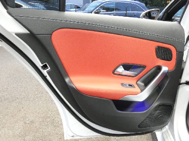 MERCEDES BENZ MERCEDES AMG ACLASS 2020 Image 31