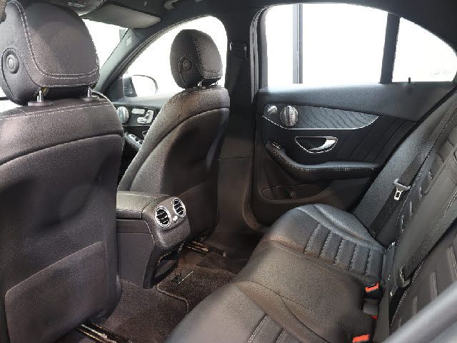 MERCEDES BENZ C CLAS 2018 Image 31