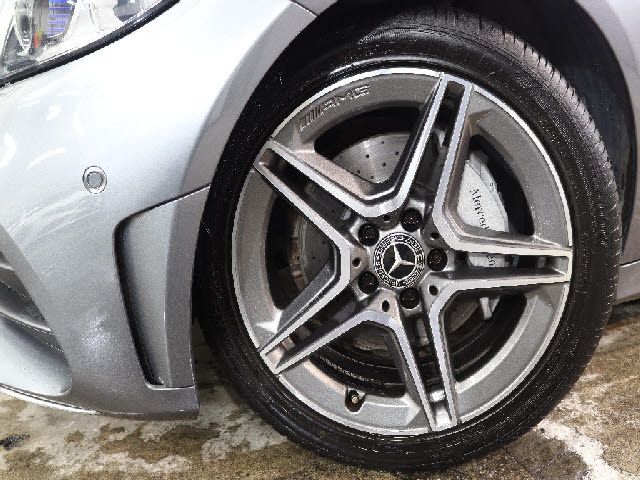 MERCEDES BENZ C CLAS 2018 Image 31